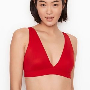 COPY - NWT VICTORIA'S SECRET
Unlined Soft Wireless Lounge Bra